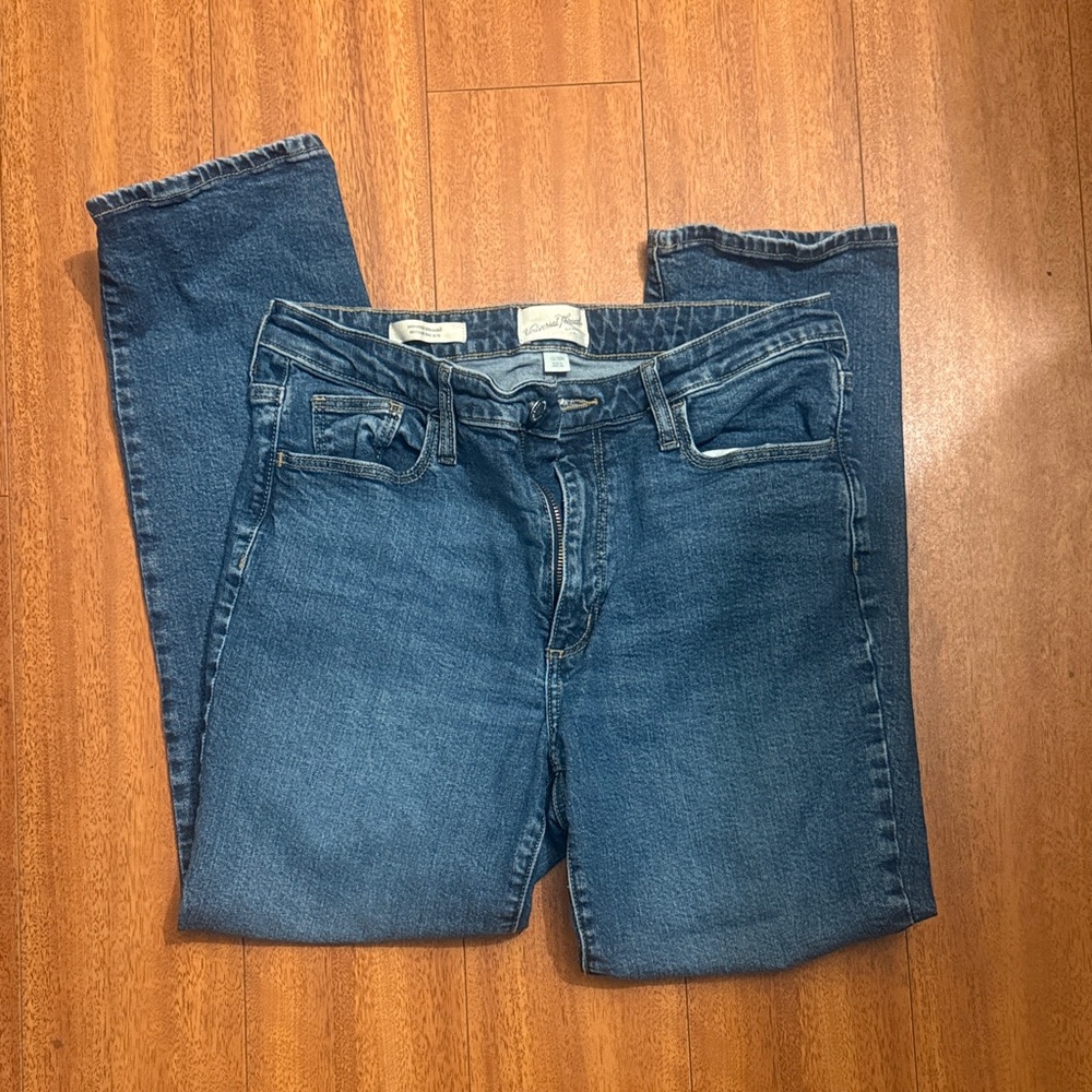 Universal Thread Women's Straight Leg Jeans in Medium Blue Denim